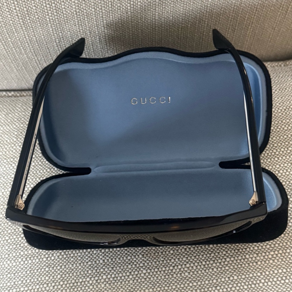 Gucci Black Unisex Sunglasses with Case Slight Scuffs - Picture 7 of 13
